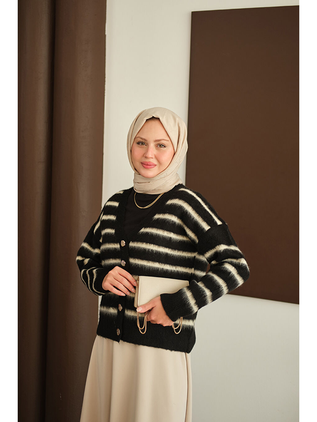 Kadın Kısa Triko Hırka Siyah-3