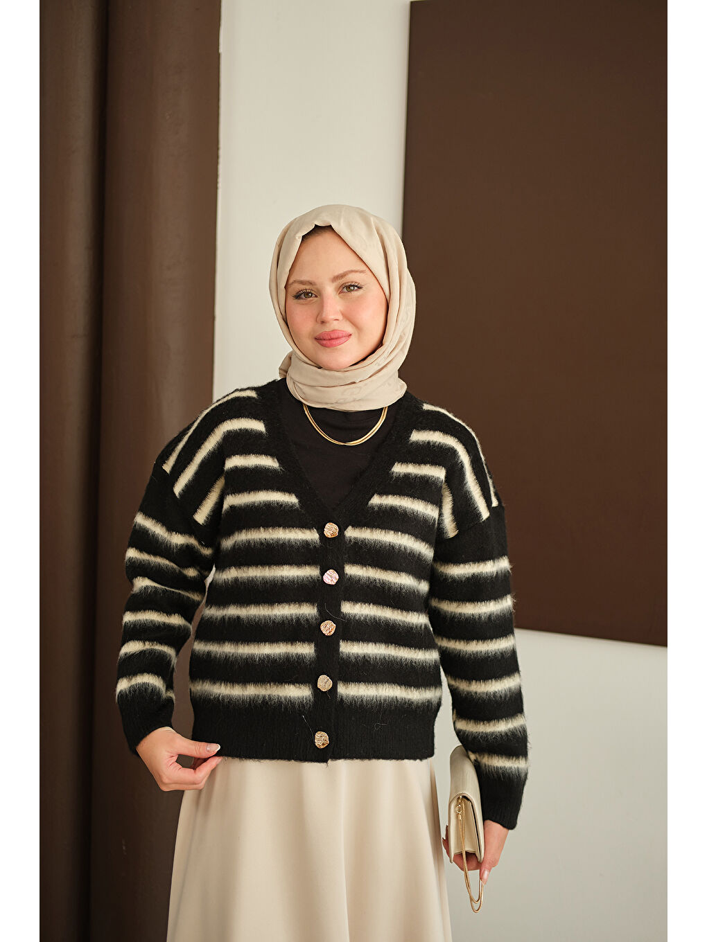 Kadın Kısa Triko Hırka Siyah-4