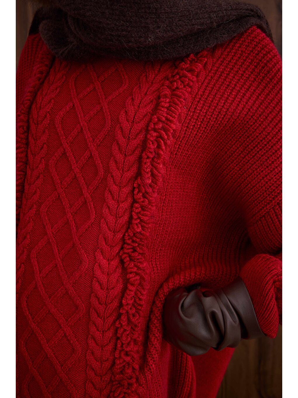 Püskül Detaylı Örme Kazak Kırmızı-1