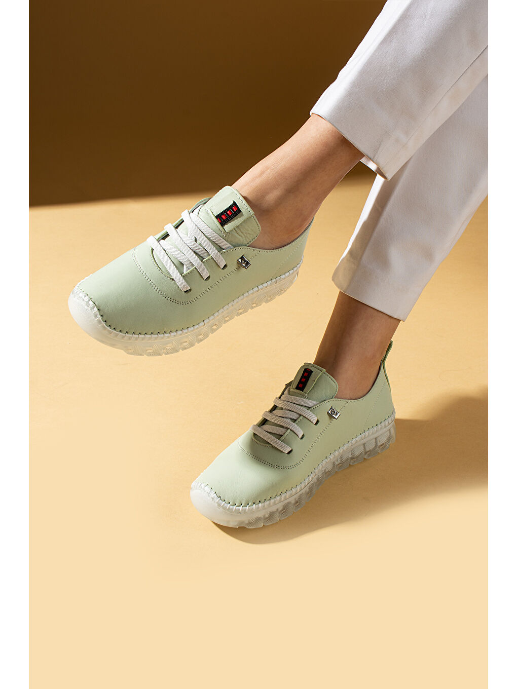 Yeşil Hakiki Deri Hafif Comfort Taban Lastikli Kadın Spor Ayakkabı 59-680-25-1