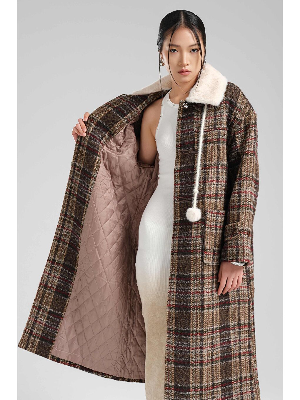 Kahverengi Kadın Kahve Rengi Desenli Pelüş Yaka İçi Astarlı Uzun Kaban-2