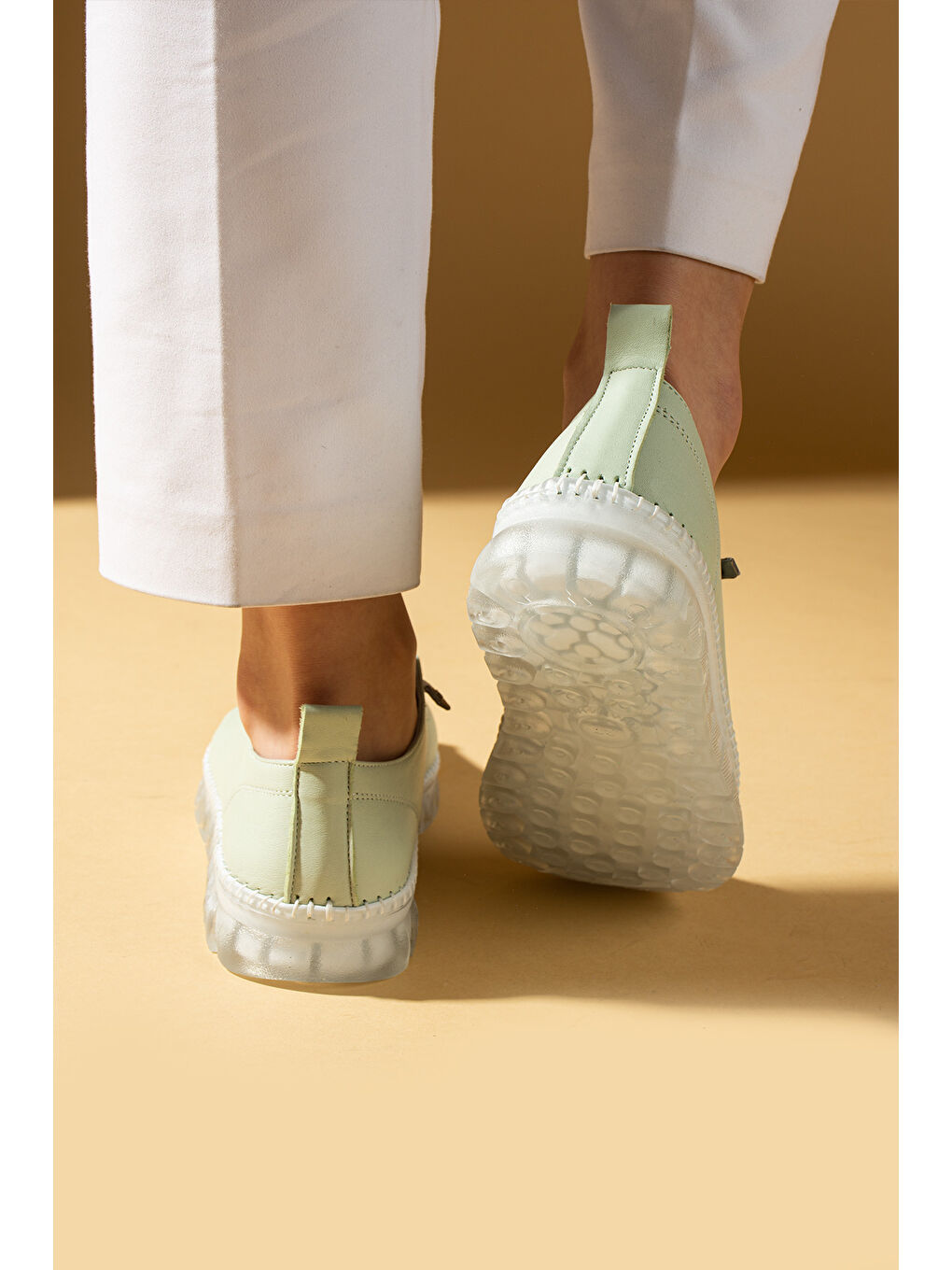 Yeşil Hakiki Deri Hafif Comfort Taban Lastikli Kadın Spor Ayakkabı 59-680-25-2