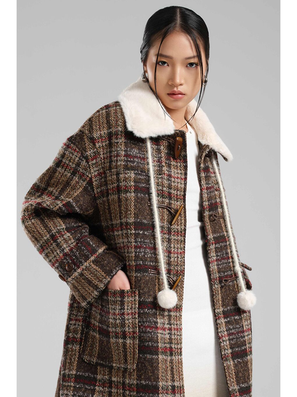 Kahverengi Kadın Kahve Rengi Desenli Pelüş Yaka İçi Astarlı Uzun Kaban-4