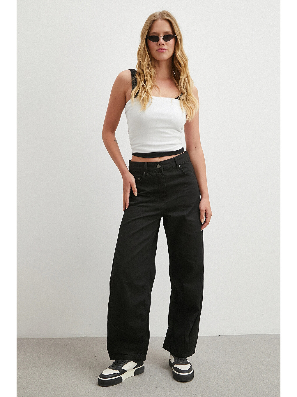 Orta Bel İnce Balon Jean Siyah-2