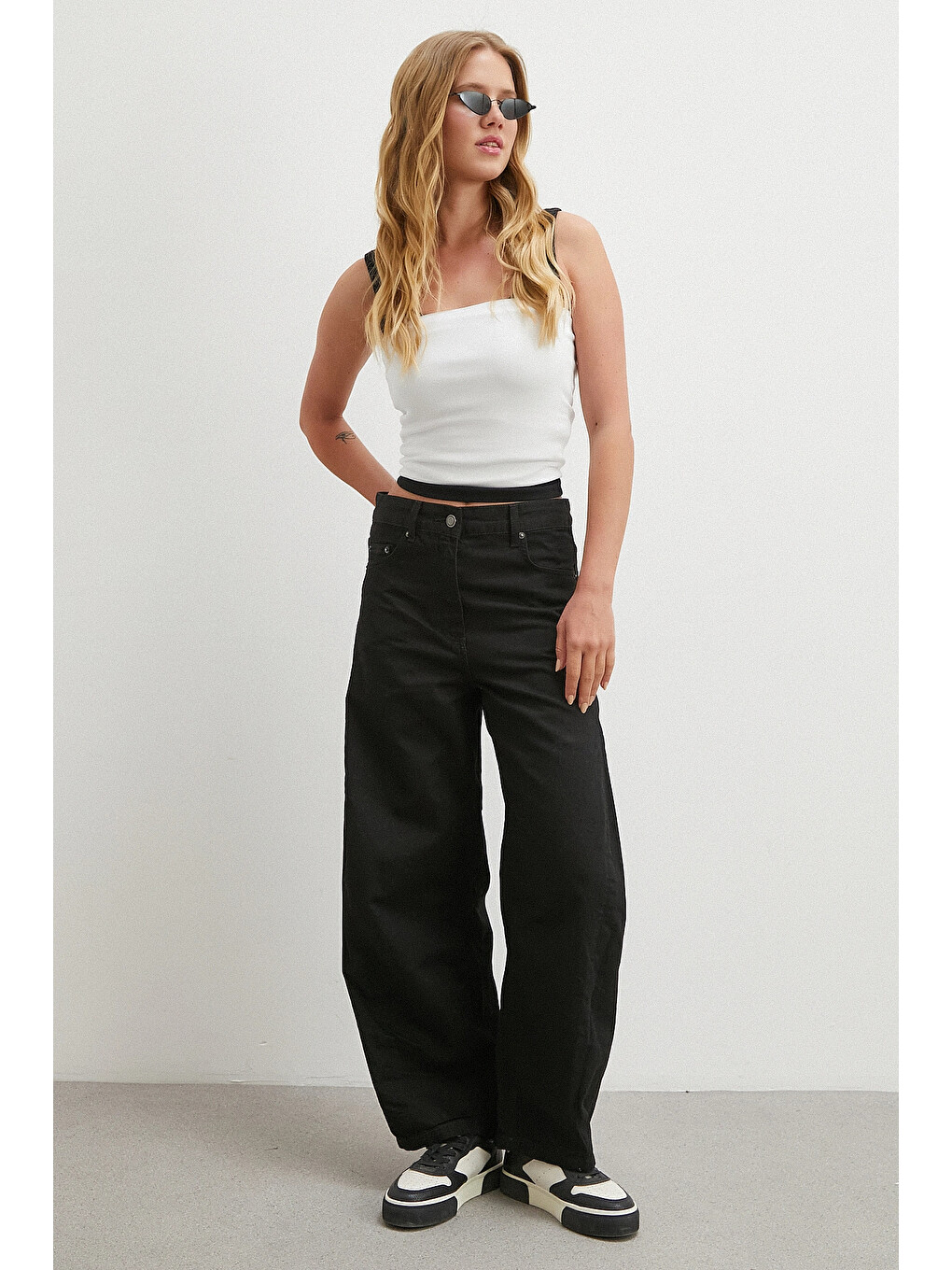 Orta Bel İnce Balon Jean Siyah-3