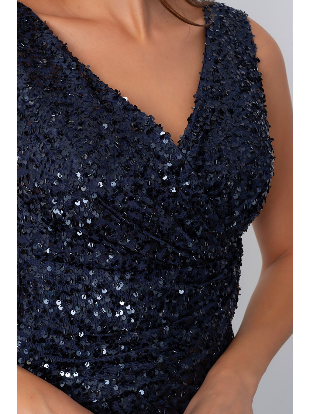 Kadın Lacivert V Yaka Pul Payet Uzun Abiye Elbise-3