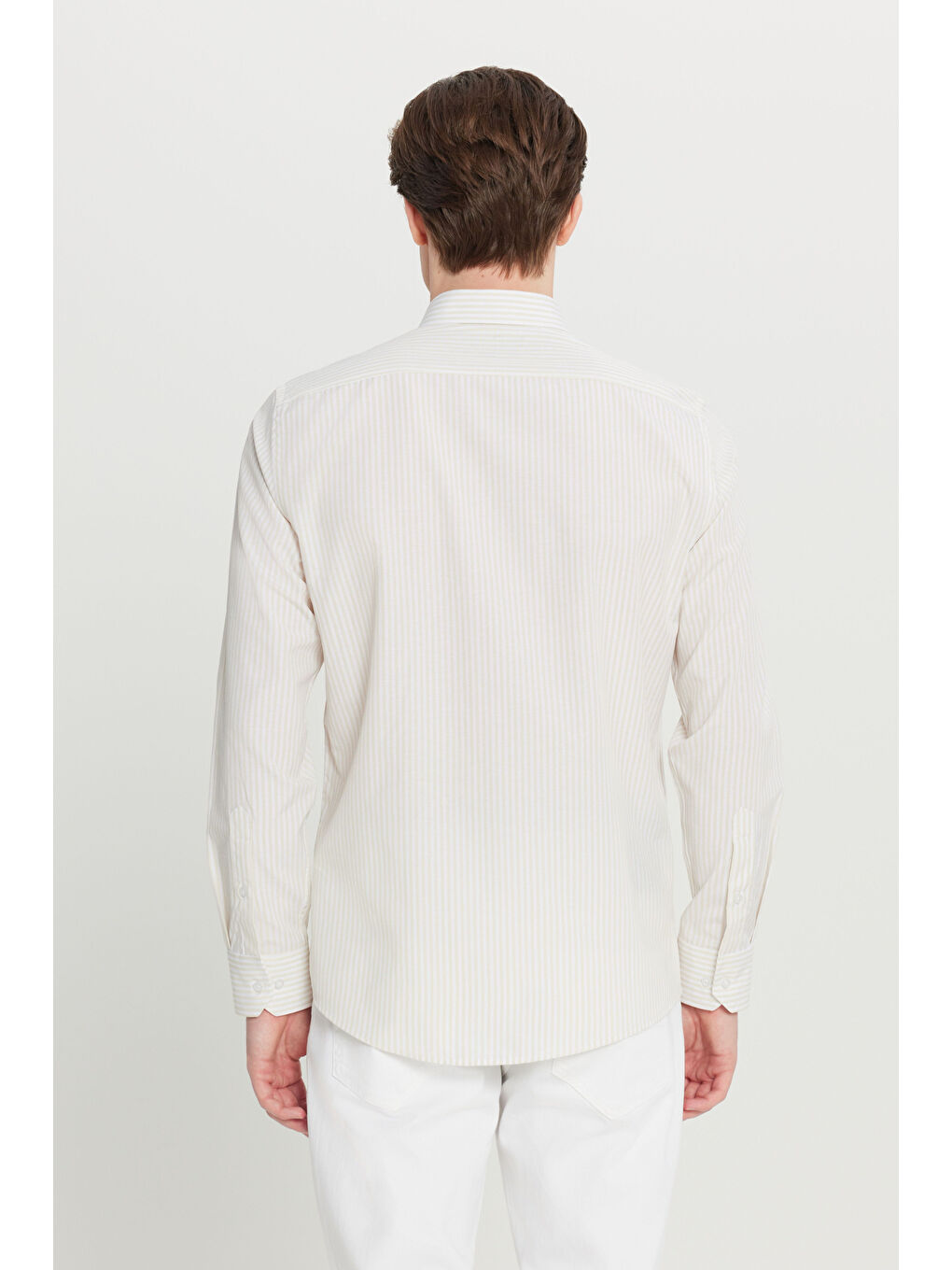 Erkek Beyaz-Bej Pamuklu Tailored Slim Fit Dar Kesim Düğmeli Yaka Çizgili Gömlek-4