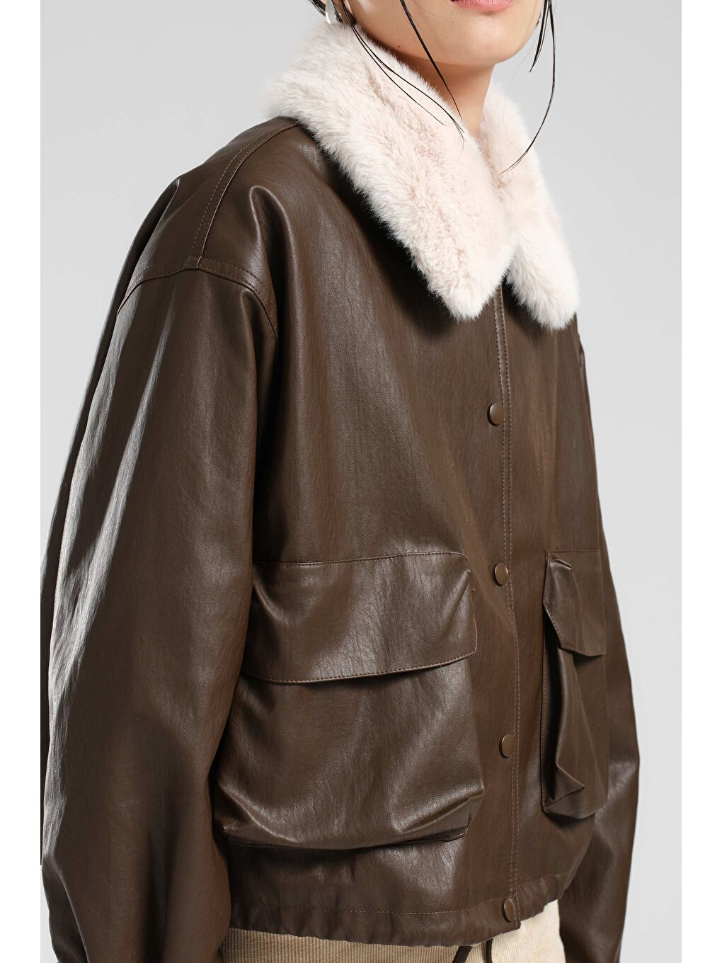 It's Basic Kahverengi Kadın Kahve Rengi Oversize Pelüş Yaka Suni Deri Ceket Mont - 3