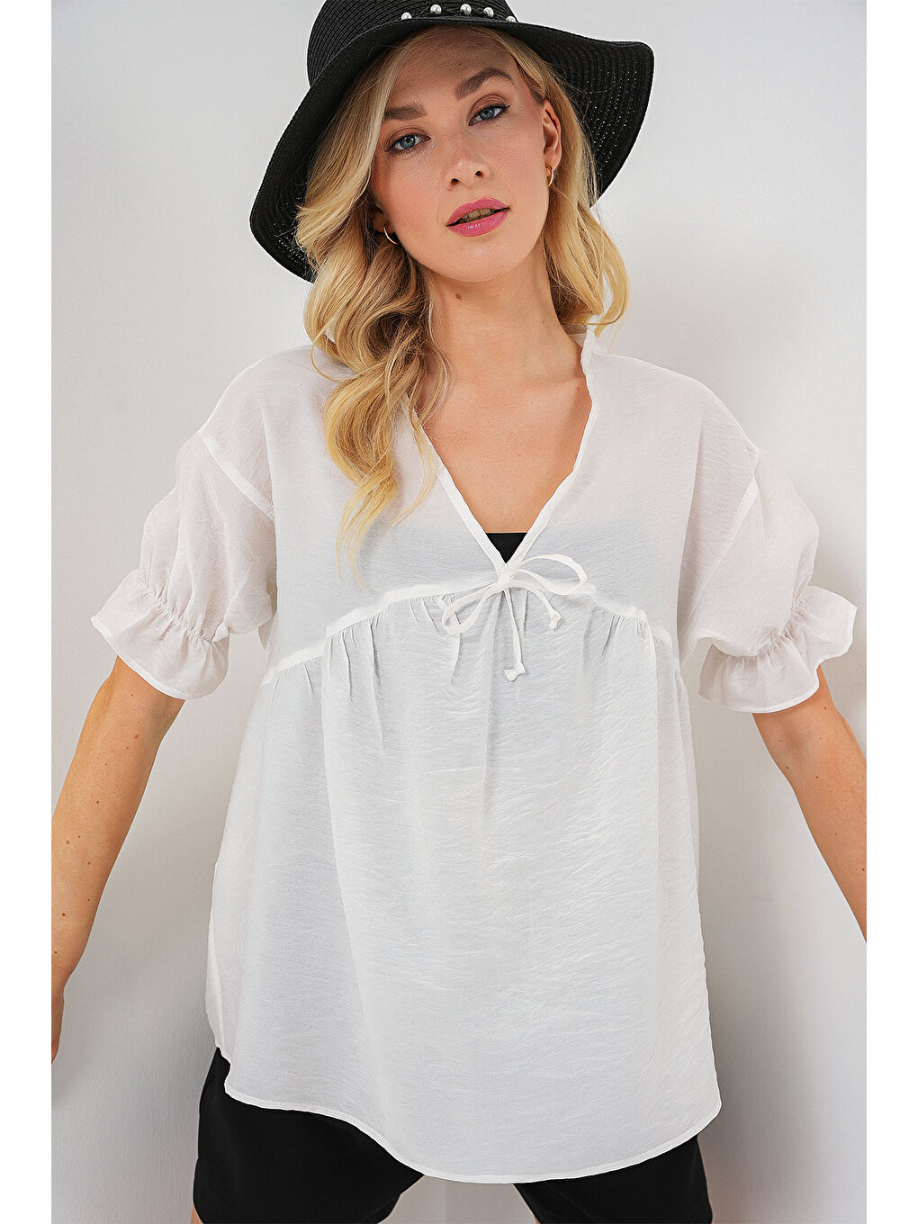 Kadın Önü Bağcıklı Kısa Kol Bluz 962 - Beyaz-2