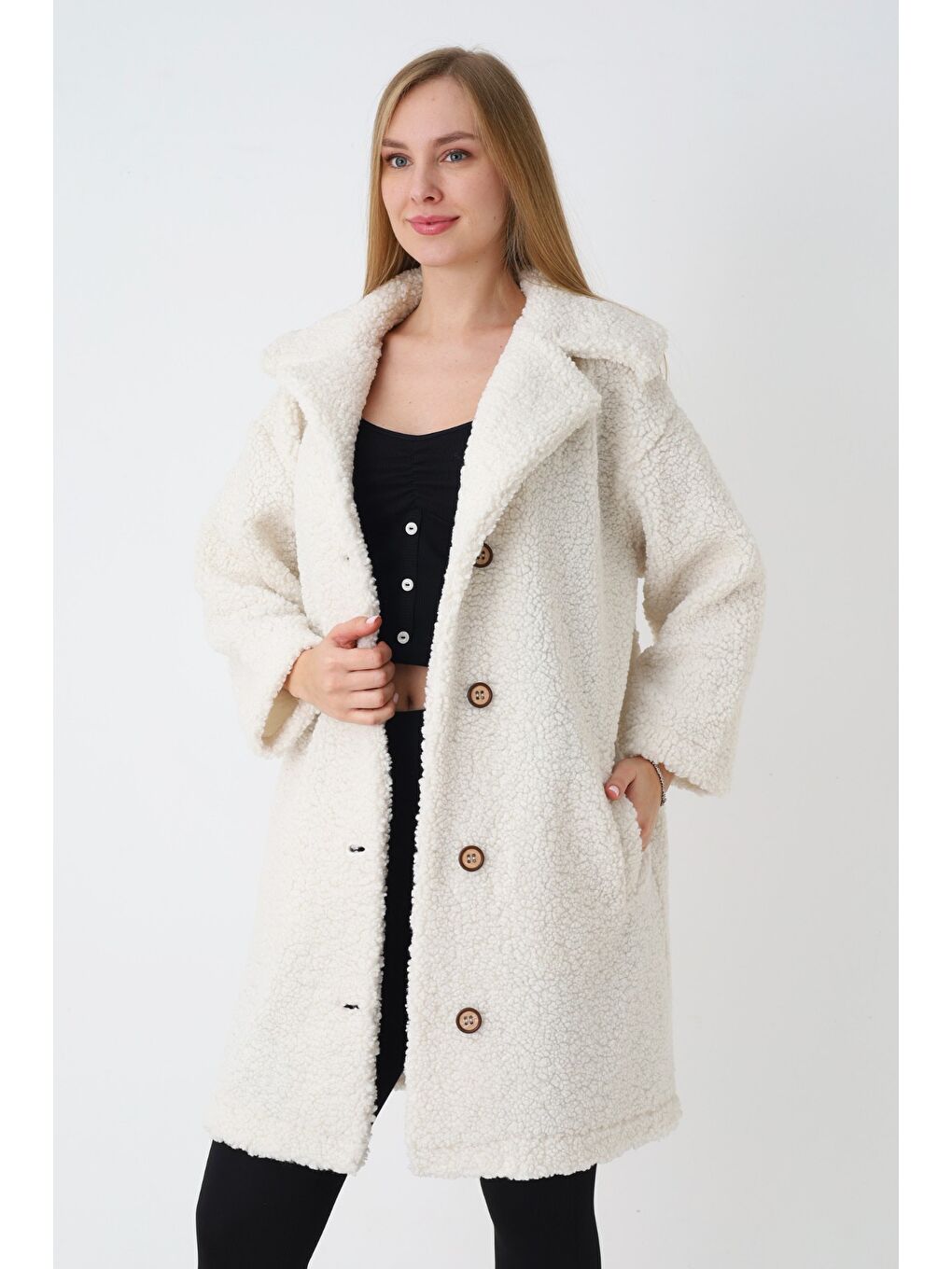 Beyaz Kadın Soft Pelüş Dik Yaka Cepli Düğmeli Uzun Kollu Hırka-5