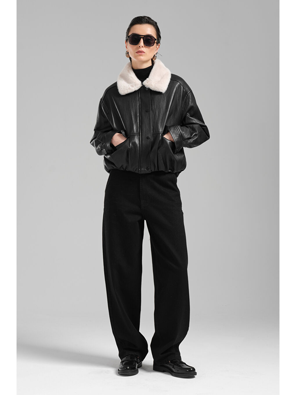 Kadın Siyah Renk Oversize Pelüş Yaka Suni Deri Ceket Mont-1