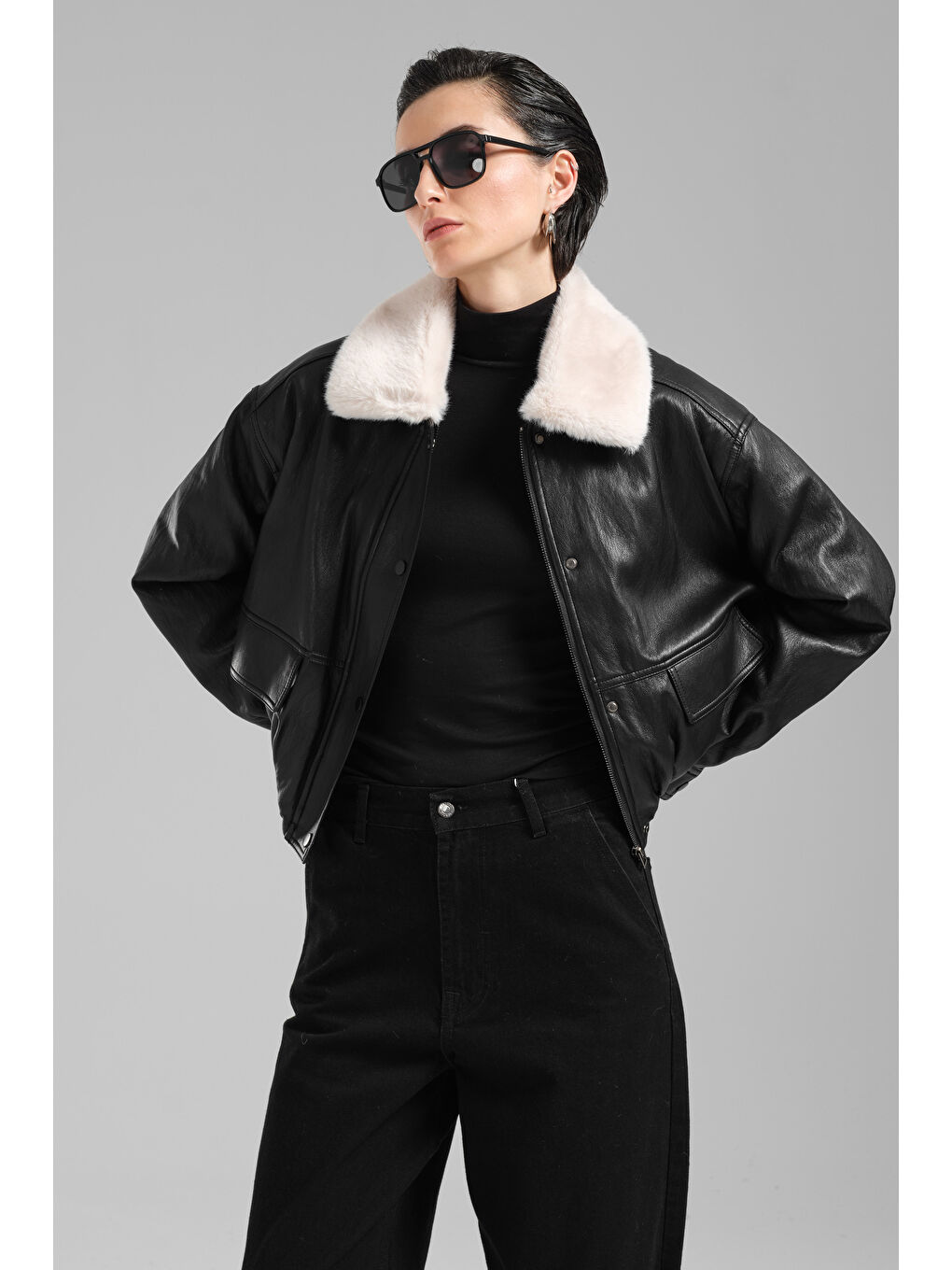Kadın Siyah Renk Oversize Pelüş Yaka Suni Deri Ceket Mont-3