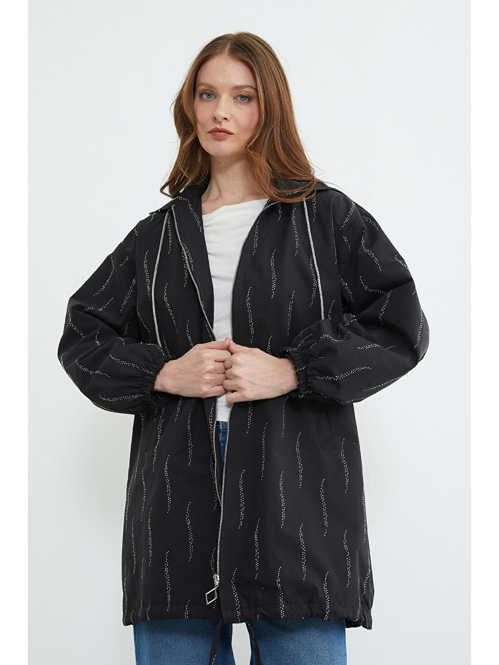 Siyah Taş Detaylı Kapüşonlu Fermuarlı Ceket-1