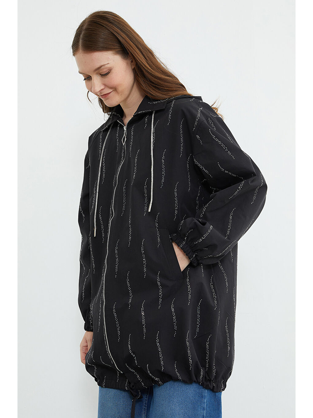 Siyah Taş Detaylı Kapüşonlu Fermuarlı Ceket-3