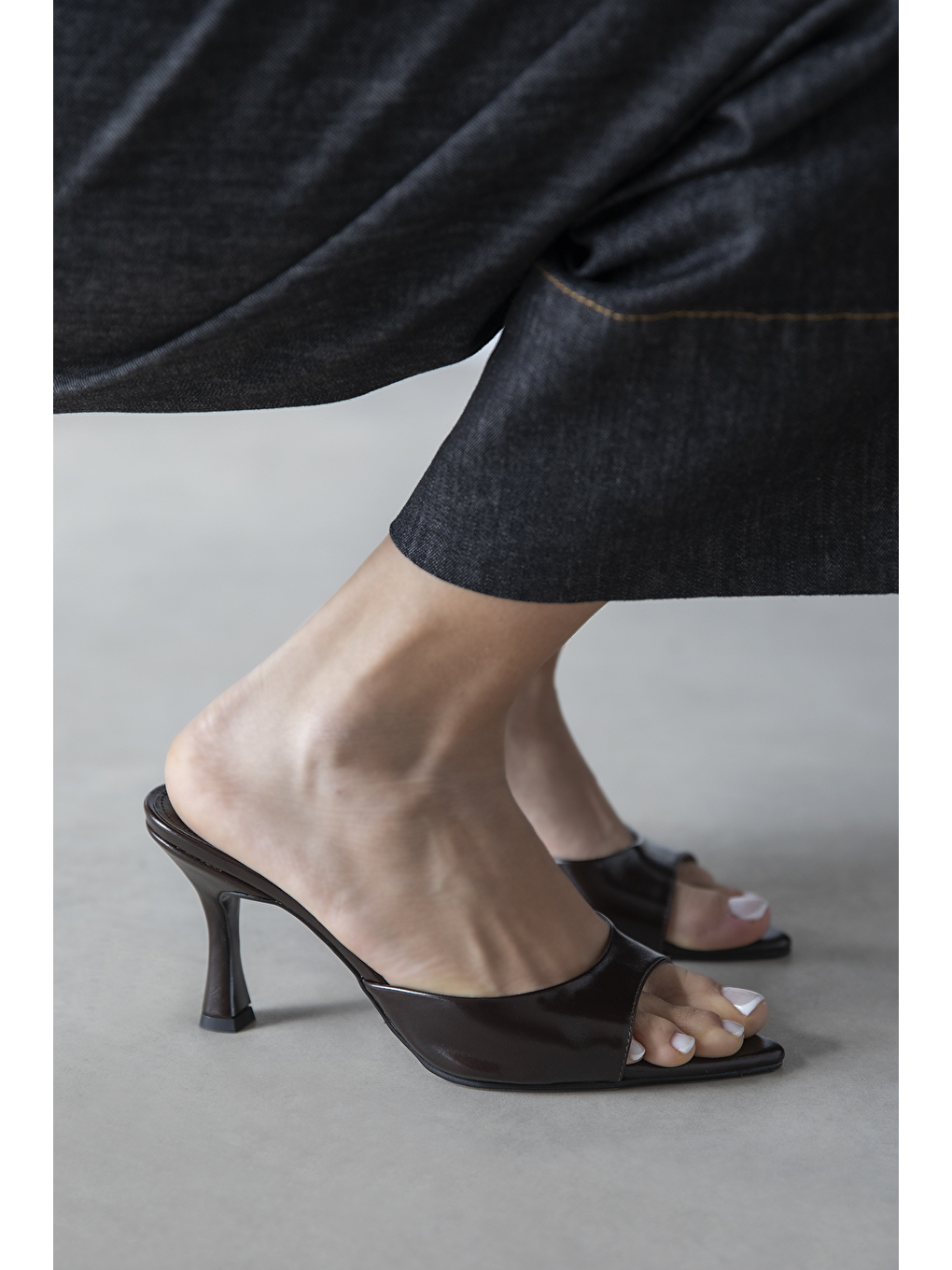 Franco Kadın Topuklu Kırışık Deri Kahverengi Topuklu Terlik-3