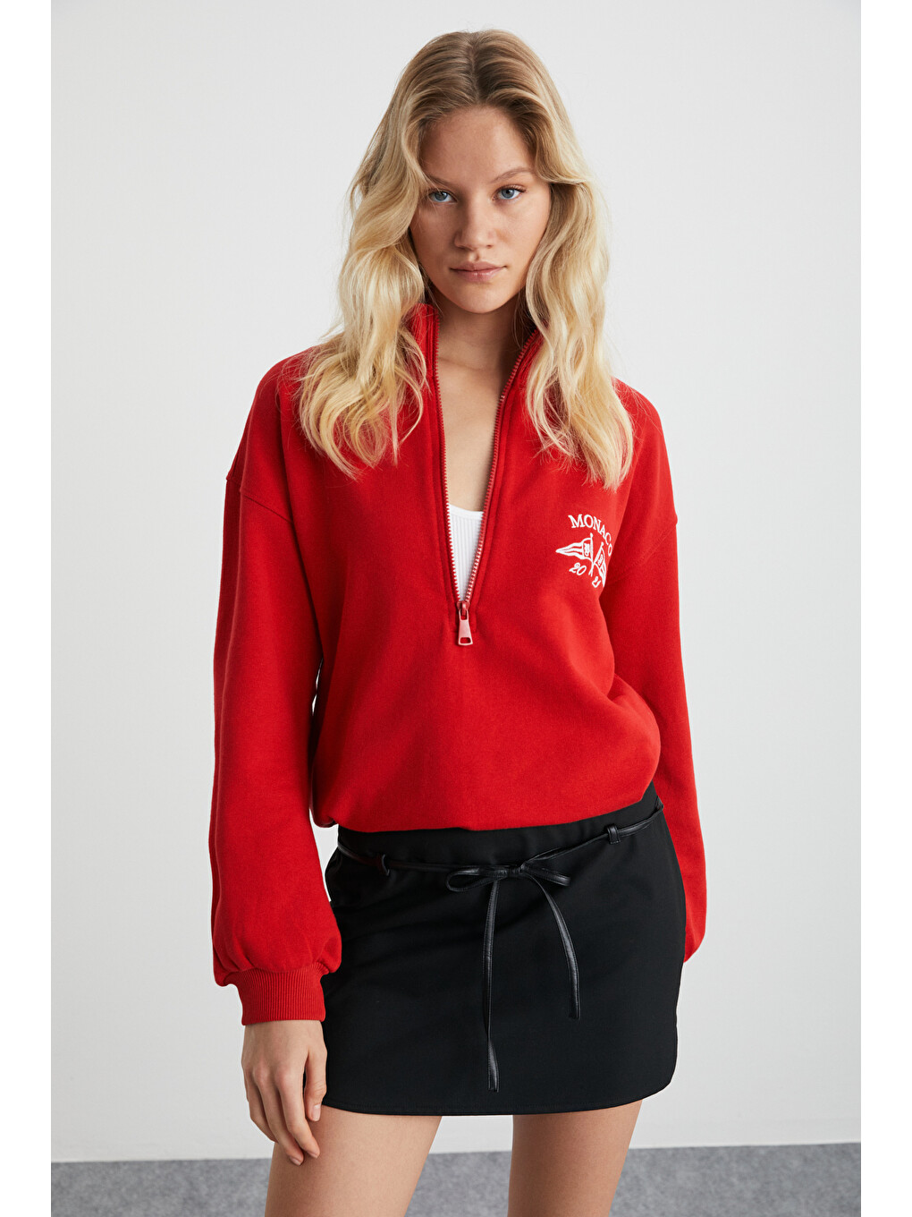 Meybelına Kadın Organik Pamuklu Kemik Fermuarlı Dik Yaka Yazılı Baskılı Kırmızı Sweatshirt-2