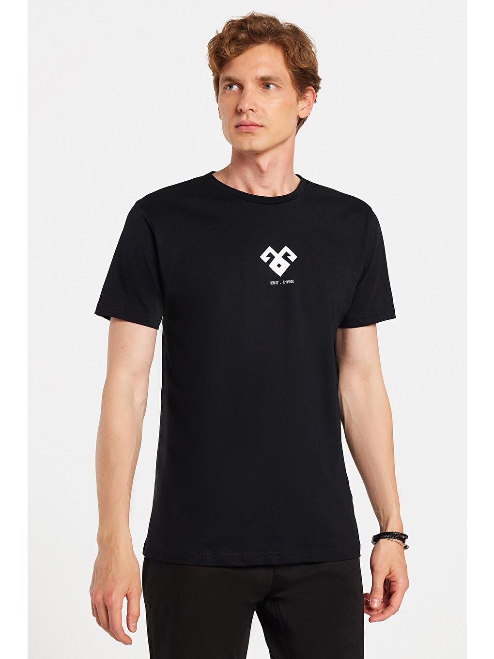 Erkek Slim Fit Dar Kesim %100 Pamuk Yumuşak Dokulu Baskılı Siyah Bisiklet Yaka Tişört