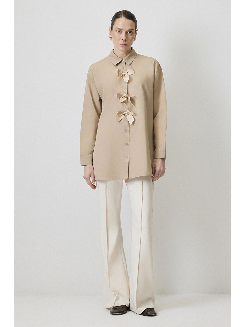 Bej Fiyonk Detaylı Gömlek