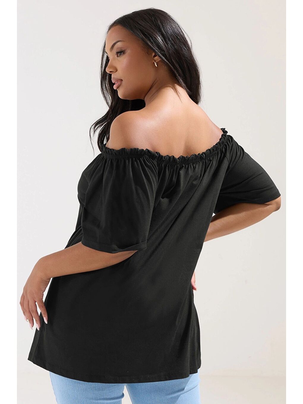 Siyah Büyük Beden Düşük Omuz Düğme Detaylı Straplez Bluz 322704-4