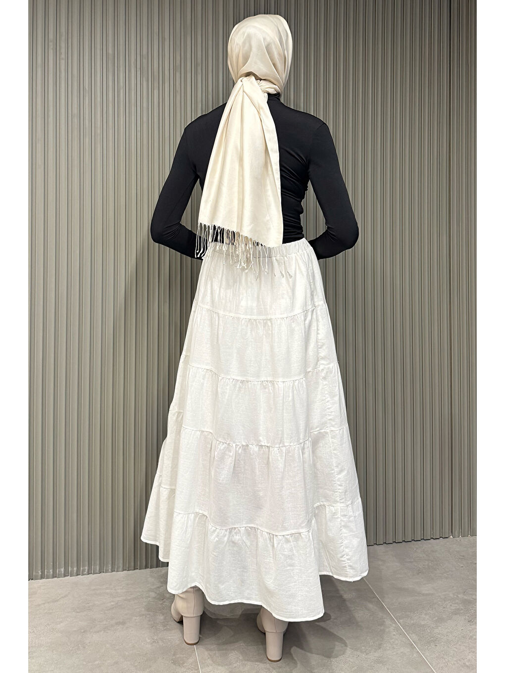 Beyaz Kadın Bel Lastikli Fırfırlı İç Astarlı Uzun Etek-7