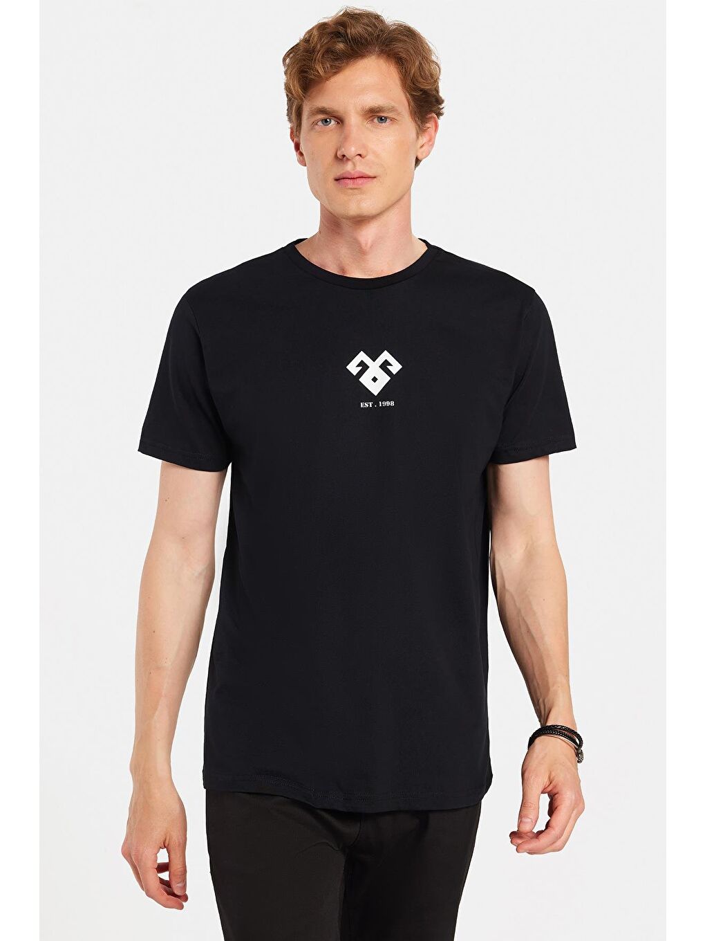 Erkek Slim Fit Dar Kesim %100 Pamuk Yumuşak Dokulu Baskılı Siyah Bisiklet Yaka Tişört-2