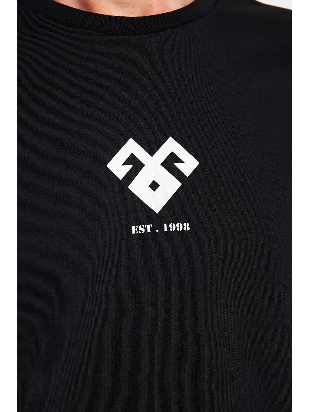 Erkek Slim Fit Dar Kesim %100 Pamuk Yumuşak Dokulu Baskılı Siyah Bisiklet Yaka Tişört-3