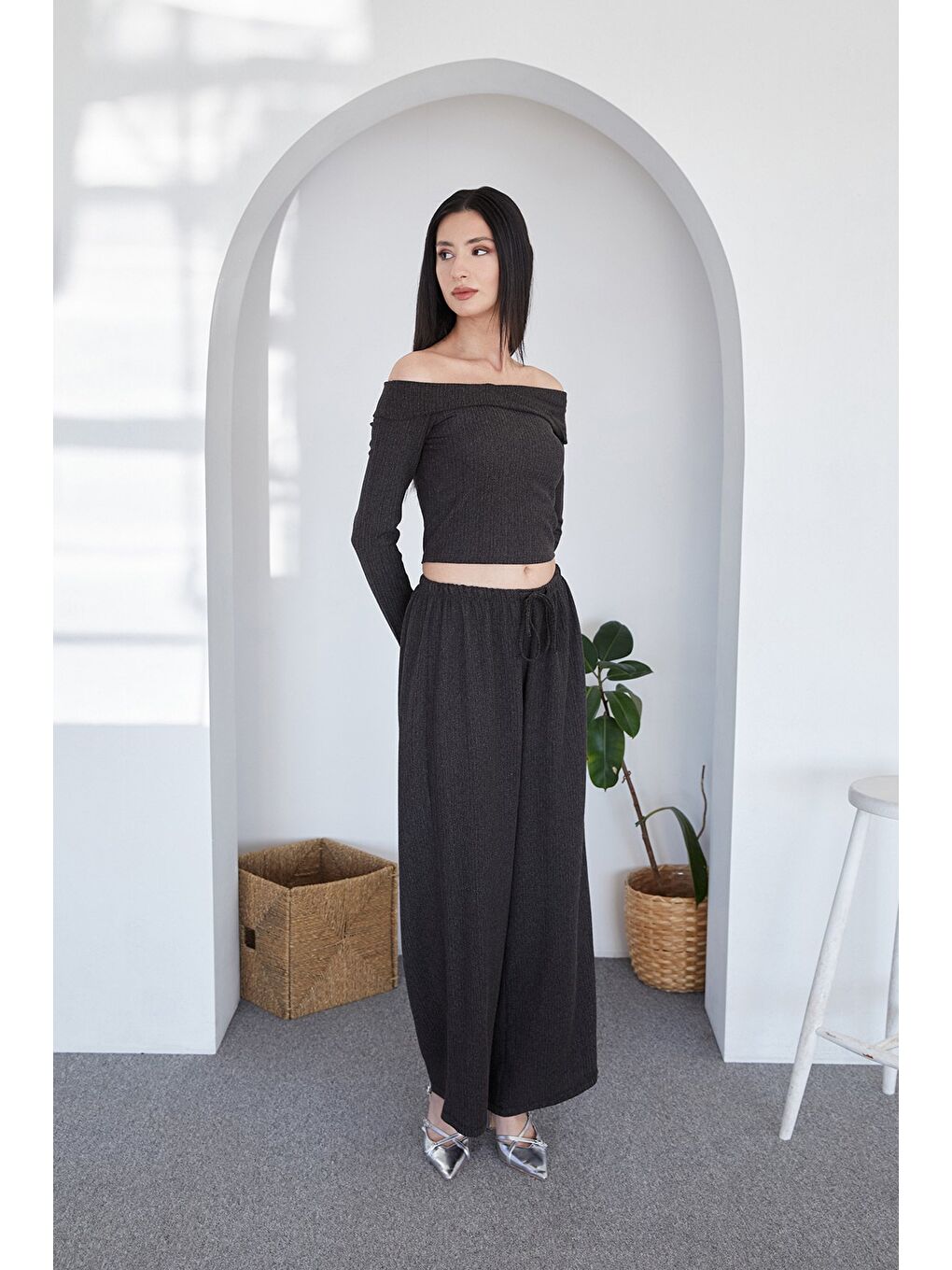 Antrasit Beli Lastikli Bürümcük Kumaş Palazzo Pantolon-1