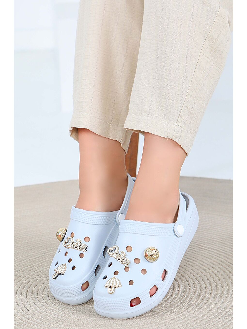 Beyaz Kadın D1 Siyah Taşlı Terlik - 27411-1