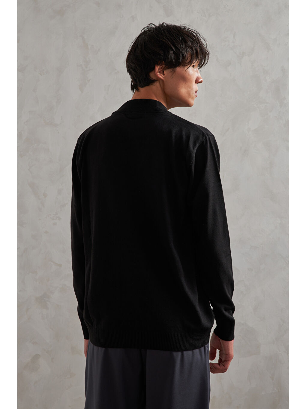 Siyah Erkek Yarım Balıkçı Oversize Basıc Triko Kazak-3