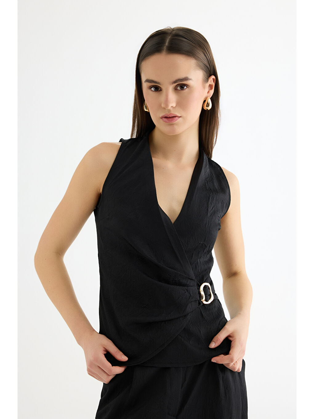 Toka Aksesuarlı Anvelop Bluz Siyah-2