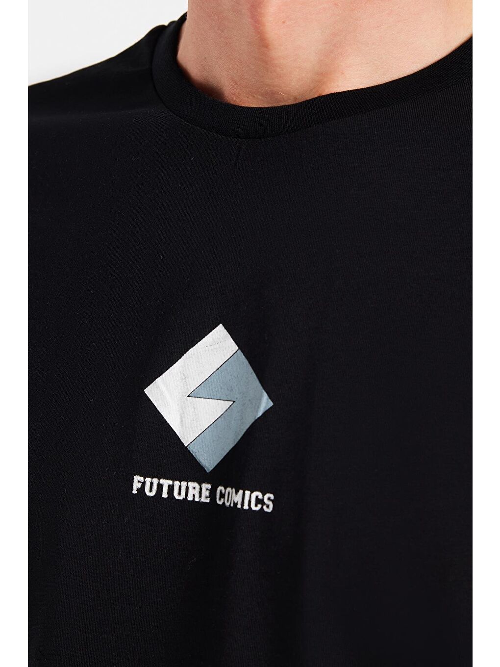 Erkek Slim Fit Dar Kesim %100 Pamuk Yumuşak Dokulu Baskılı Siyah Bisiklet Yaka Tişört-2