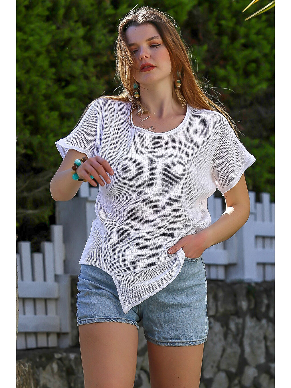 Chiccy Beyaz Havuz Yaka Kısa Kol Yıkamalı File Casual Asimetrik Dokuma Bluz 65 60