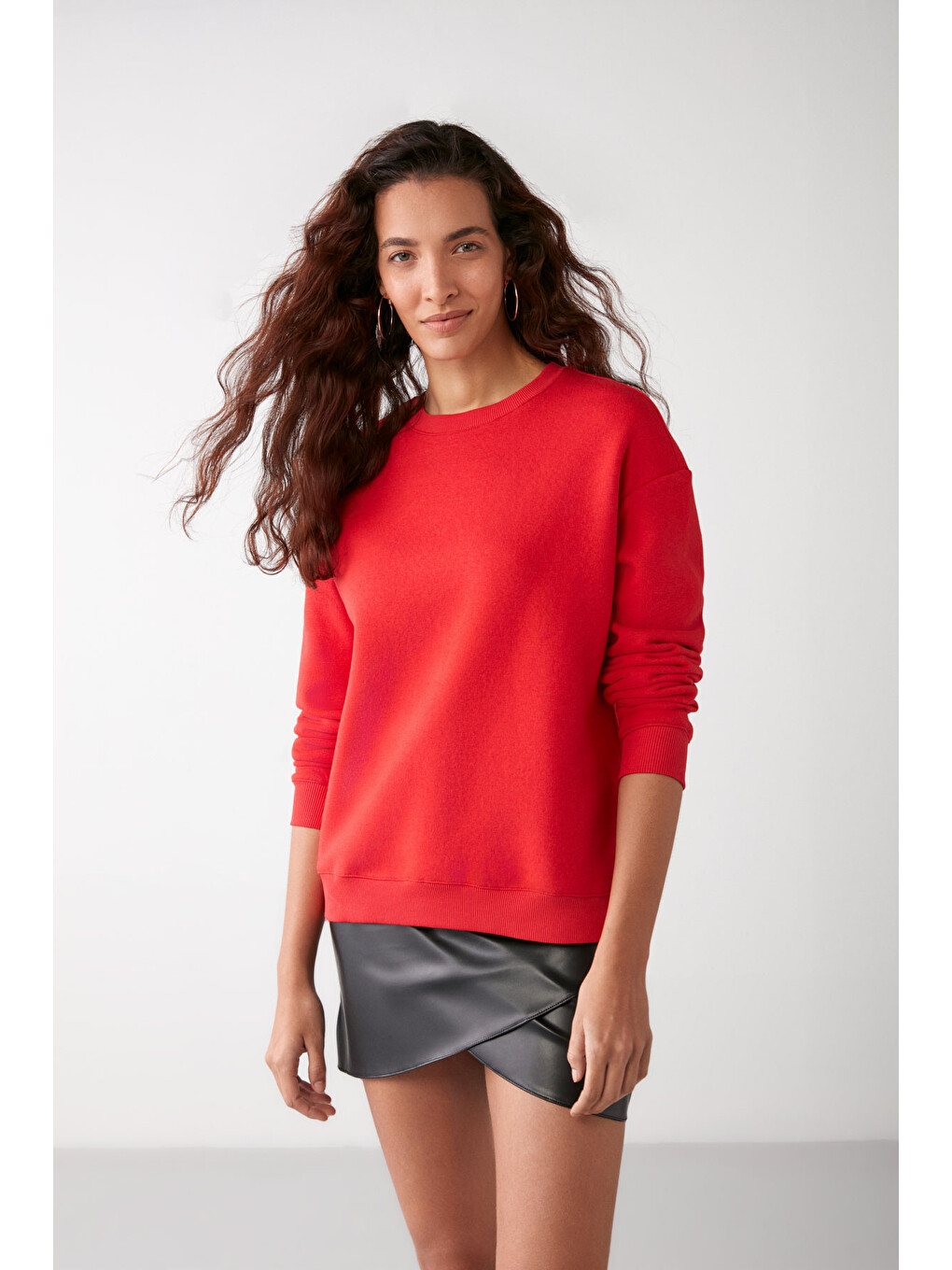 Susana Kadın Bisiklet Yaka İçi Polarlı Oversize Fit Basic Kırmızı Sweatshirt-3
