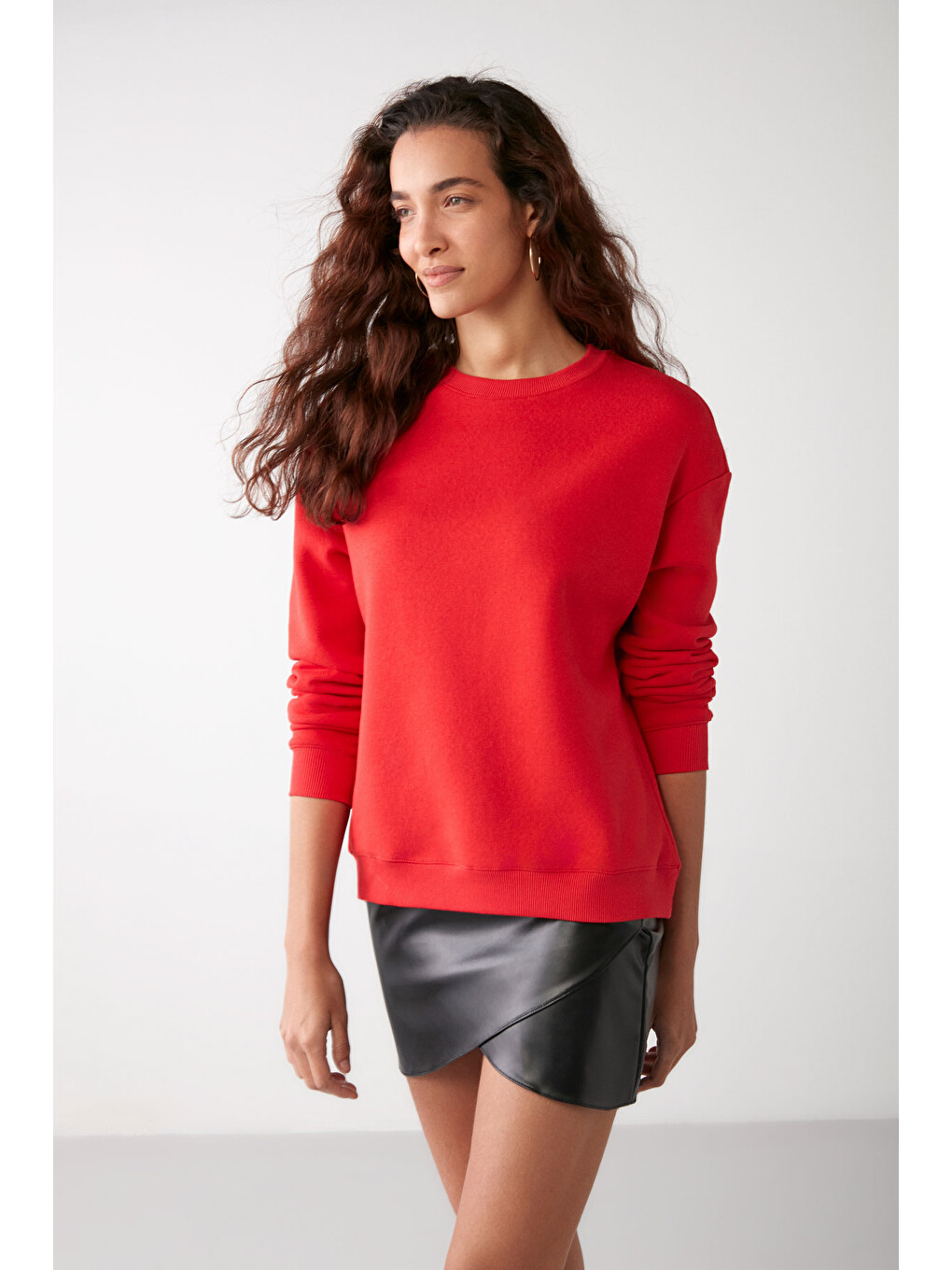 Susana Kadın Bisiklet Yaka İçi Polarlı Oversize Fit Basic Kırmızı Sweatshirt-4