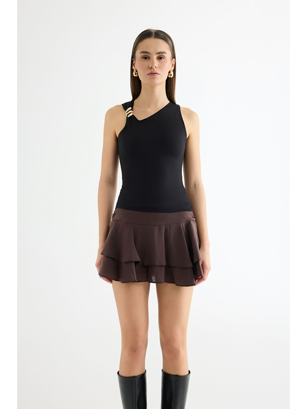 Asimetrik Yaka Metal Aksesuarlı Bluz Siyah-3