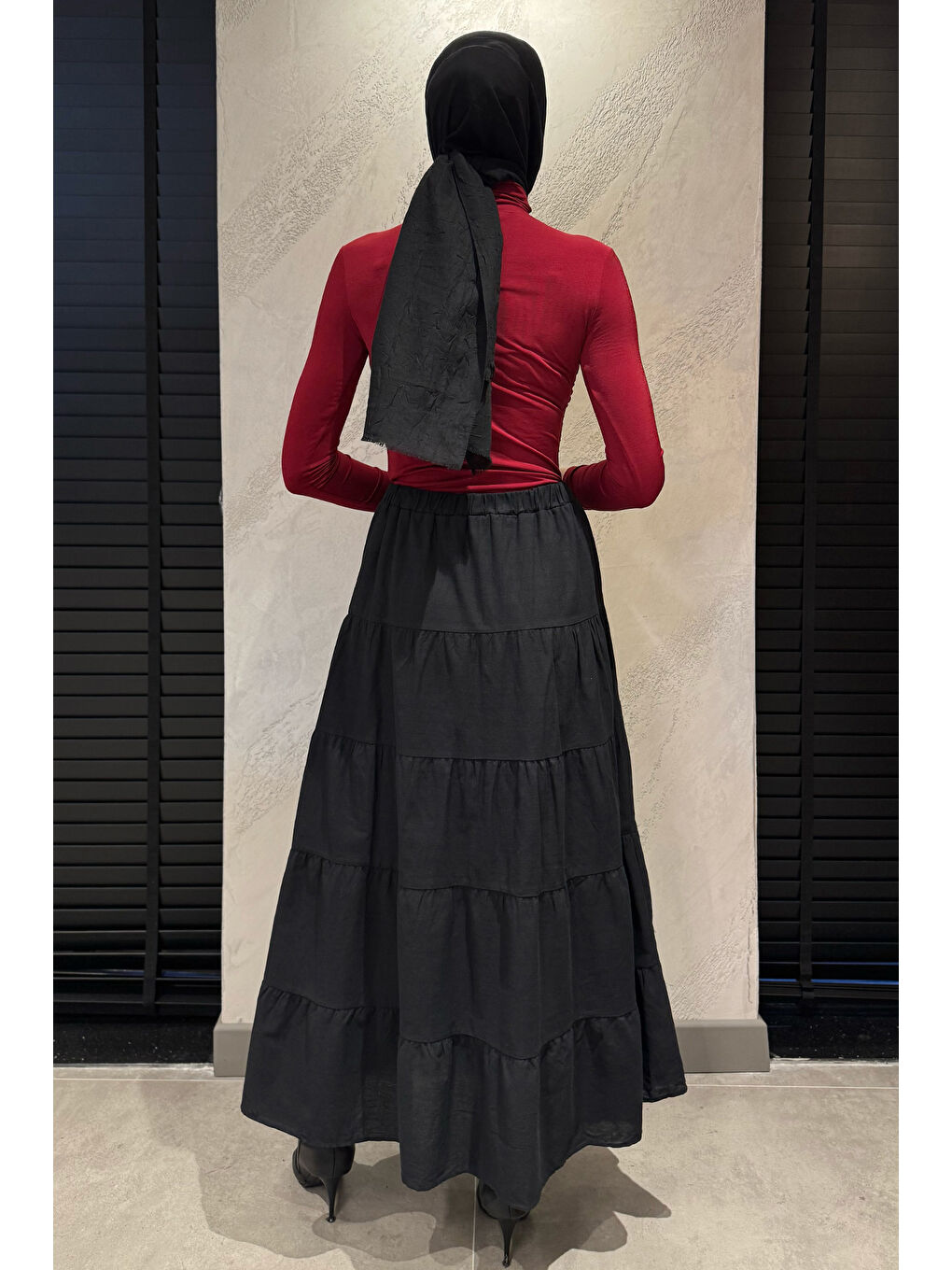 Siyah Kadın Bel Lastikli Fırfırlı İç Astarlı Uzun Etek-7