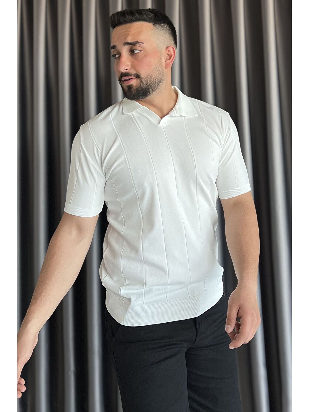 Beyaz Erkek Polo Yaka Kendinden Çizgi Desenli Tişört-1