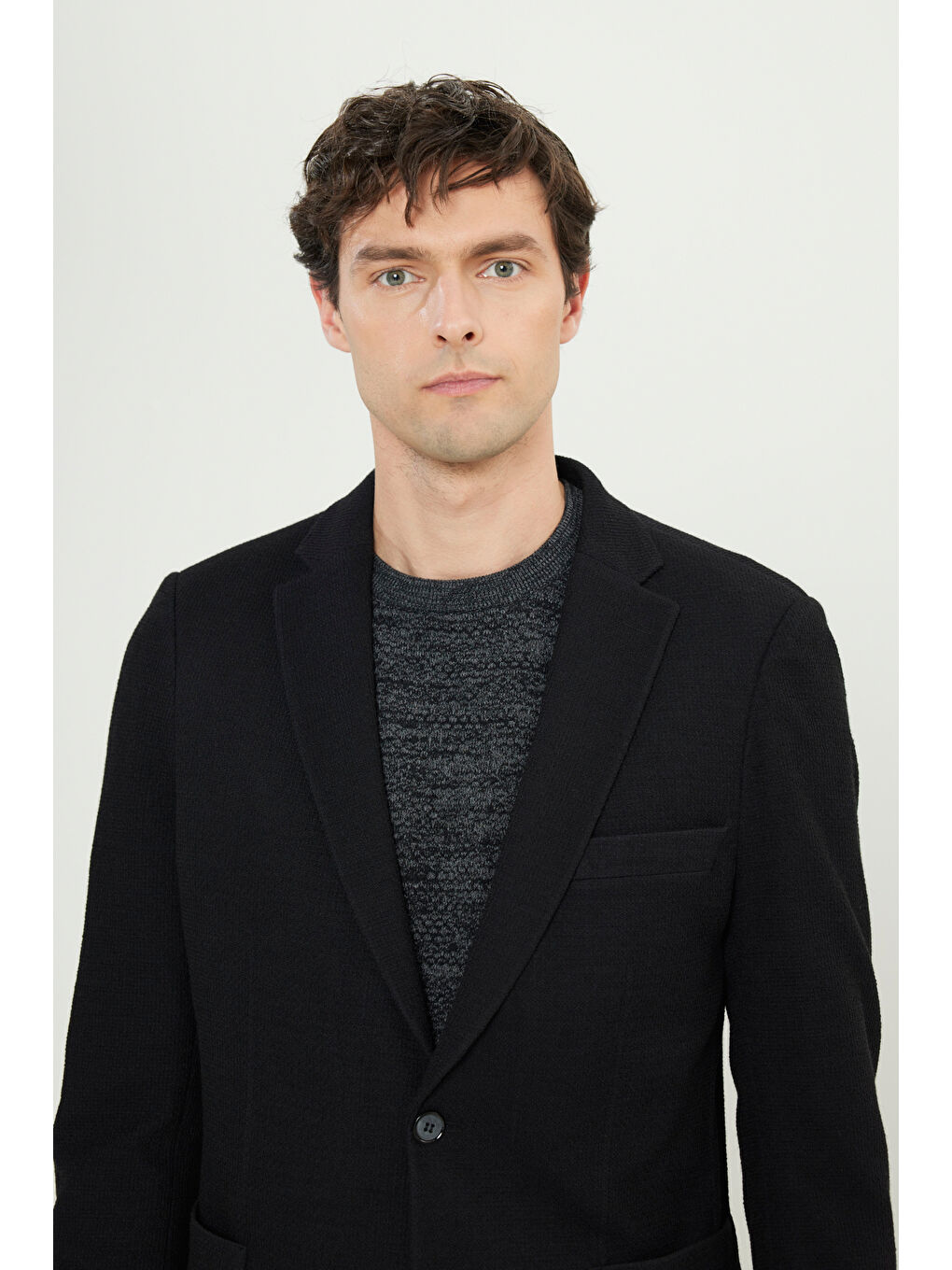Erkek Siyah Yünlü Slim Fit Dar Kesim Mono Yaka Torba Cepli Esnek Ceket-3
