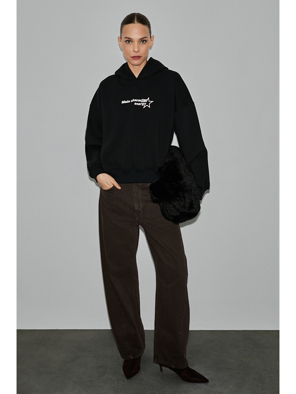 Teraly Kadın Organik Pamuklu Polarlı Kumaşlı Baskı Detaylı Siyah Sweatshirt