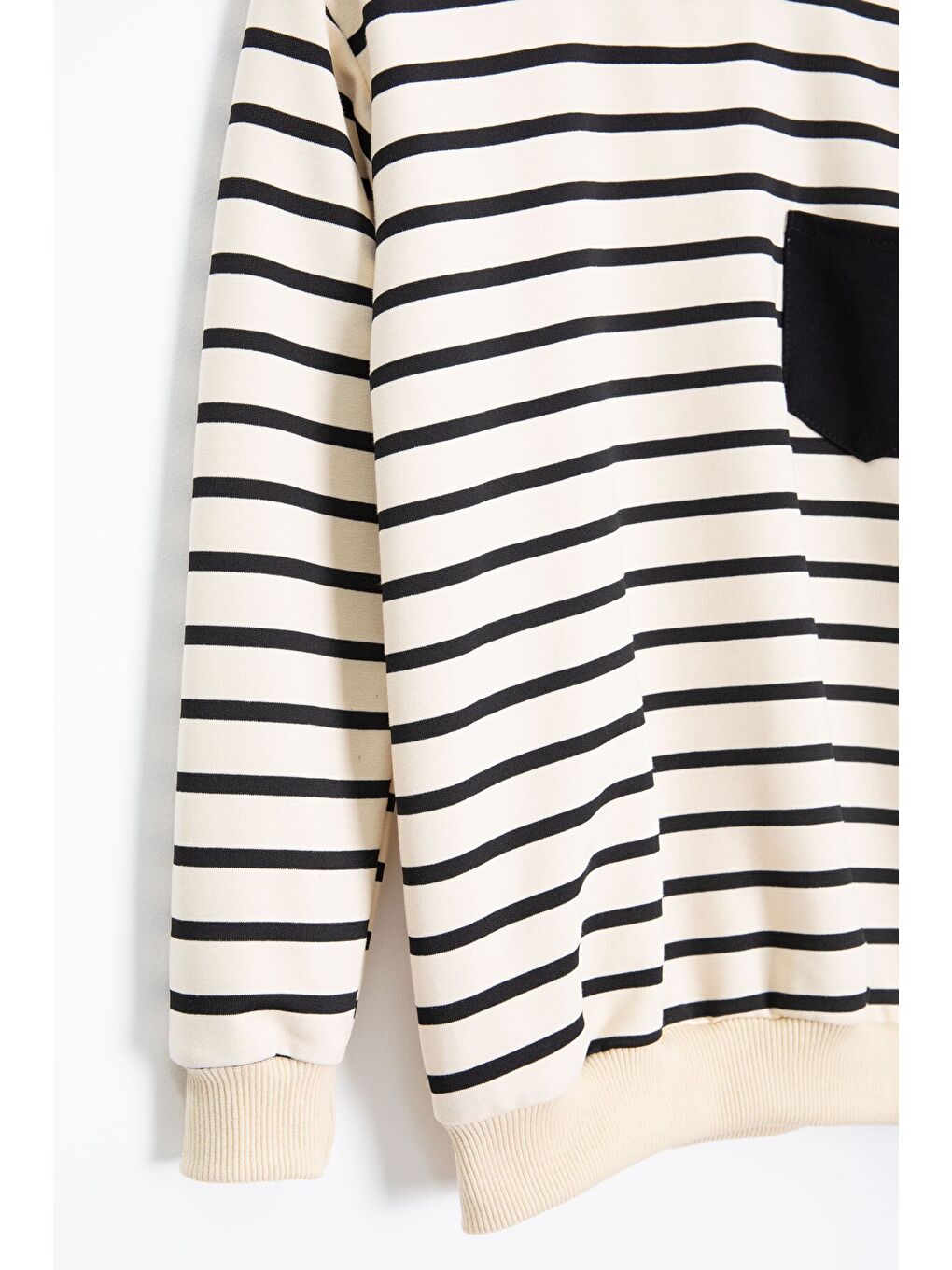 Siyah Çizgili Cep Detaylı Erkek Çocuk Eşofman Takımı 23340-2