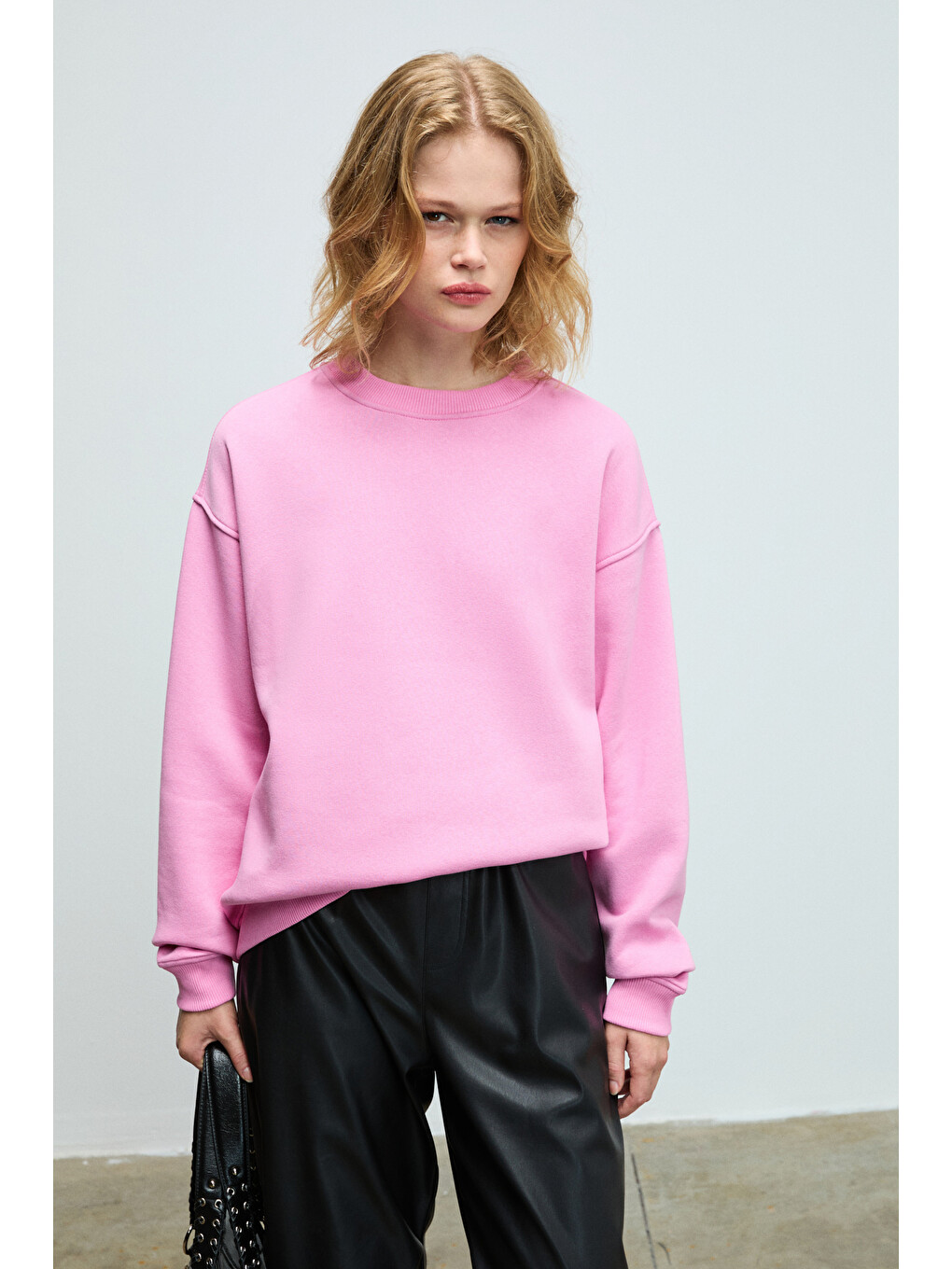 Susana Kadın Bisiklet Yaka İçi Polarlı Oversize Fit Basic Açık Pembe Sweatshirt-1