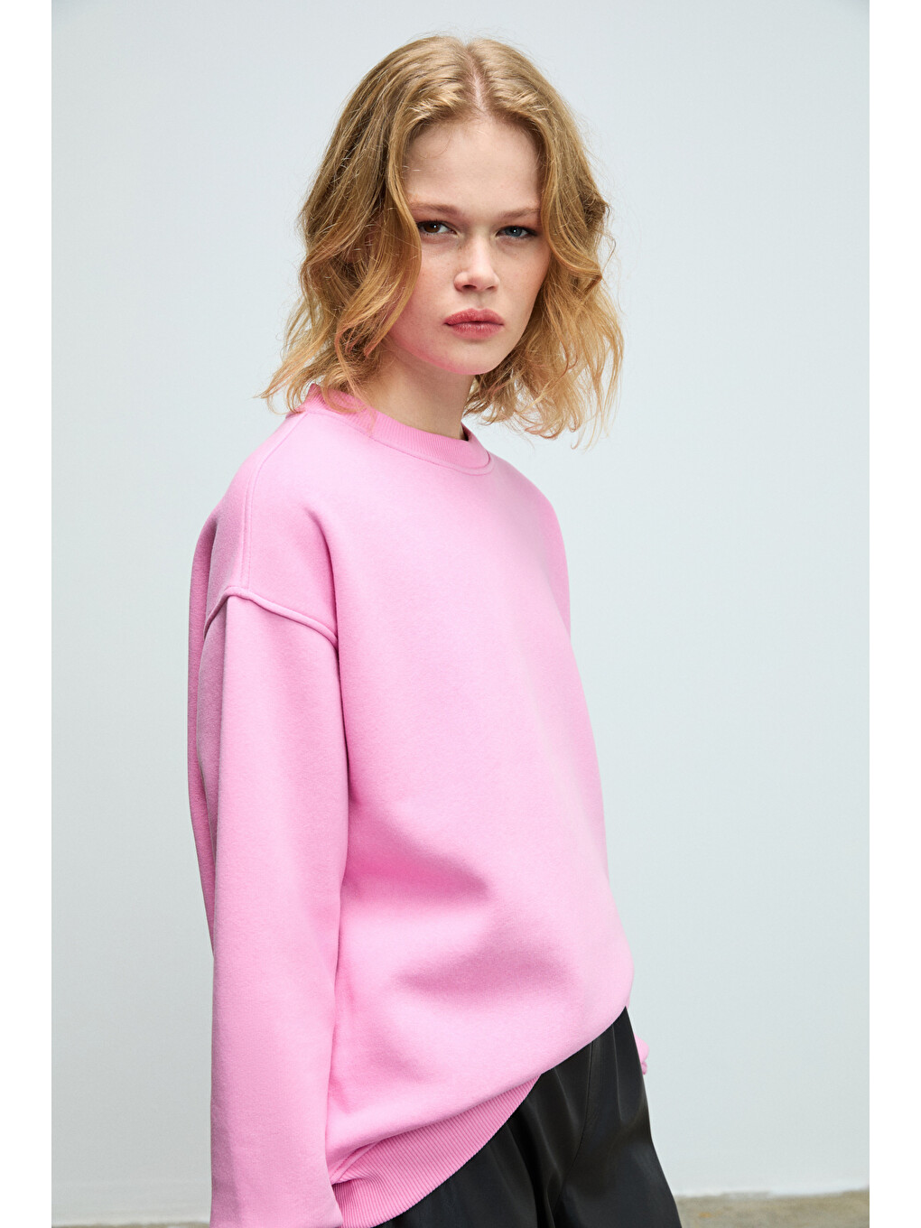 Susana Kadın Bisiklet Yaka İçi Polarlı Oversize Fit Basic Açık Pembe Sweatshirt-2