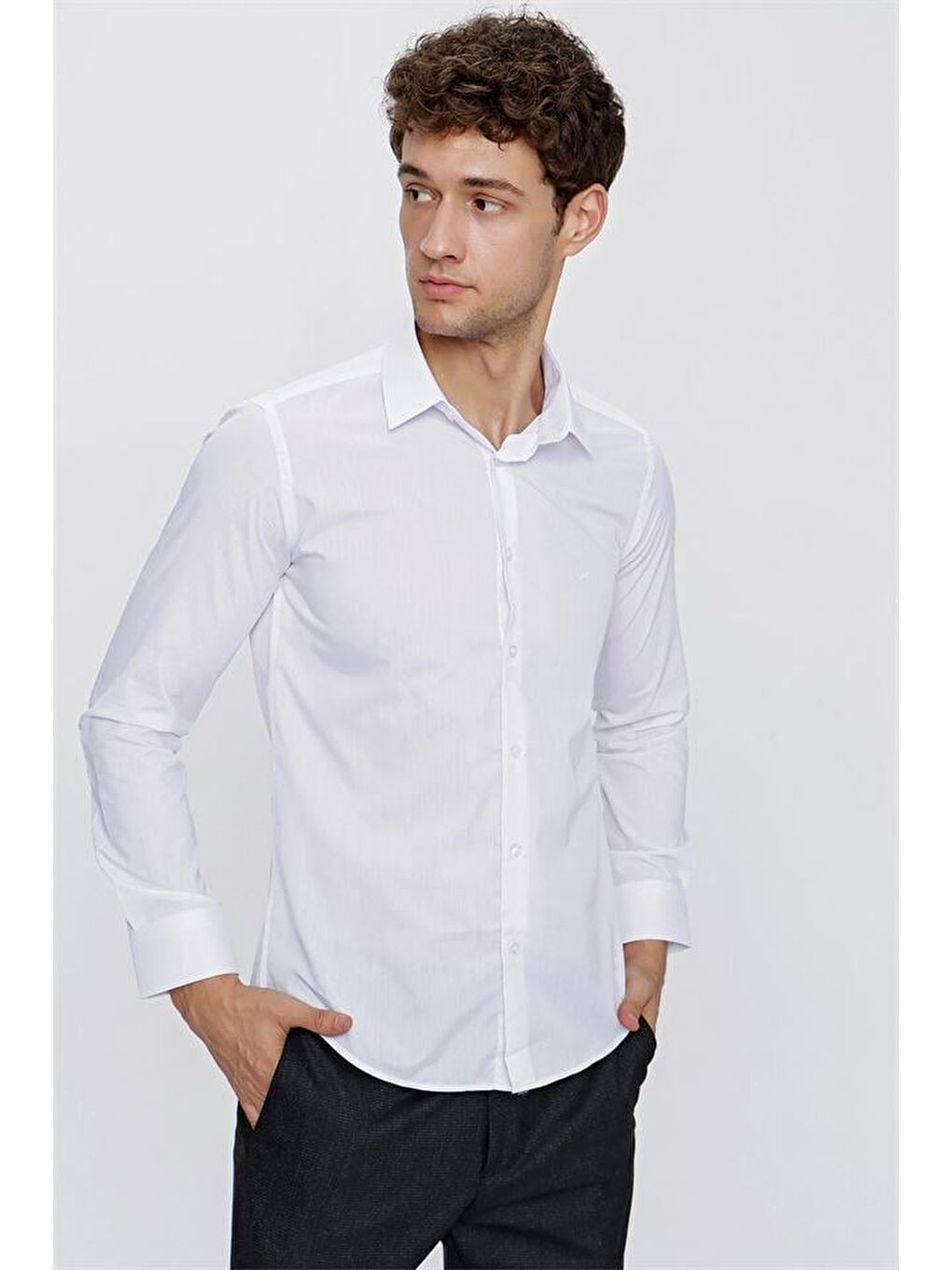 Beyaz Uzun Kol Sert Yaka  Slim Fit Dar Kesim Basic Gömlek 1004225057