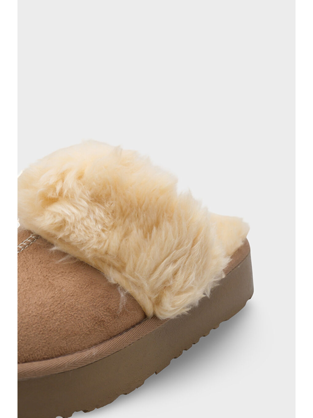 Siyah Florri Tüylü Burnu Kapalı Kadın Terlik-2