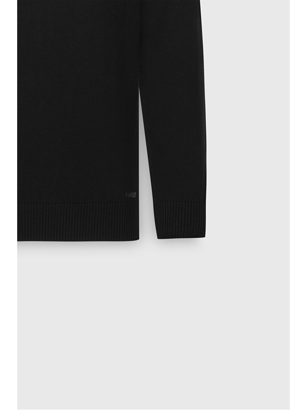 Erkek Siyah %100 Pamuk Standart Fit Yarım Balıkçı Yaka Baskılı Triko Kazak-7