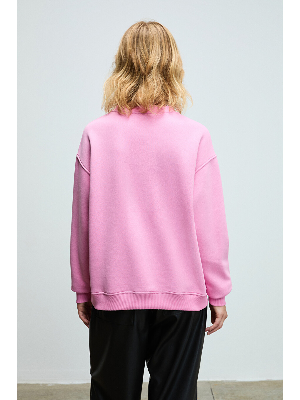 Susana Kadın Bisiklet Yaka İçi Polarlı Oversize Fit Basic Açık Pembe Sweatshirt-4