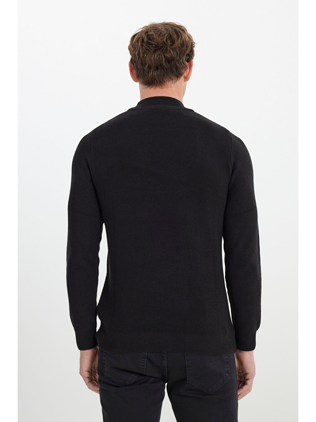 Erkek Siyah Pamuklu Standart Fit Normal Kesim Yarım Balıkçı Yaka Jakarlı Triko Kazak-4