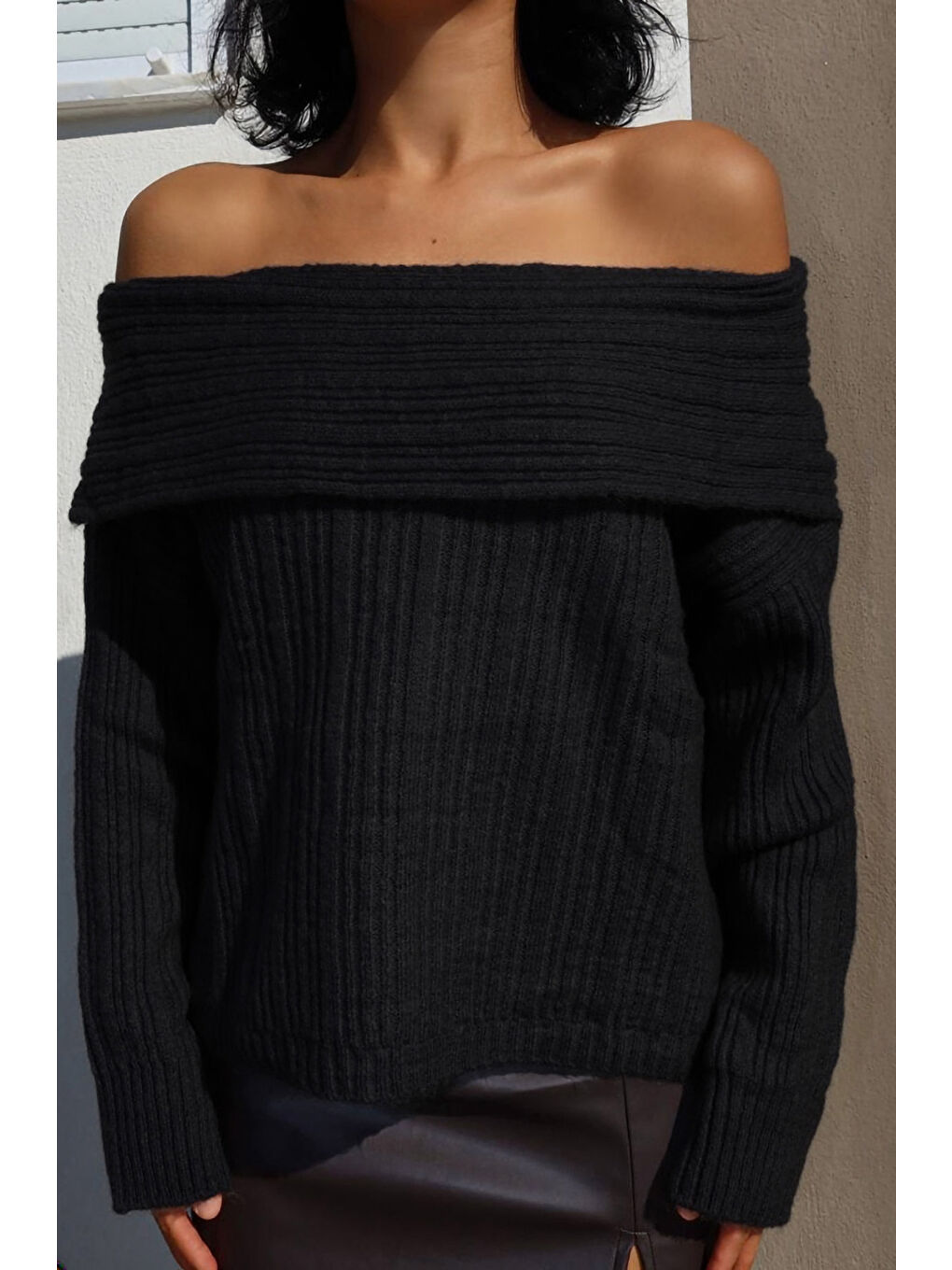 Siyah Omzu Açık Fitilli Triko Kazak F-040-3