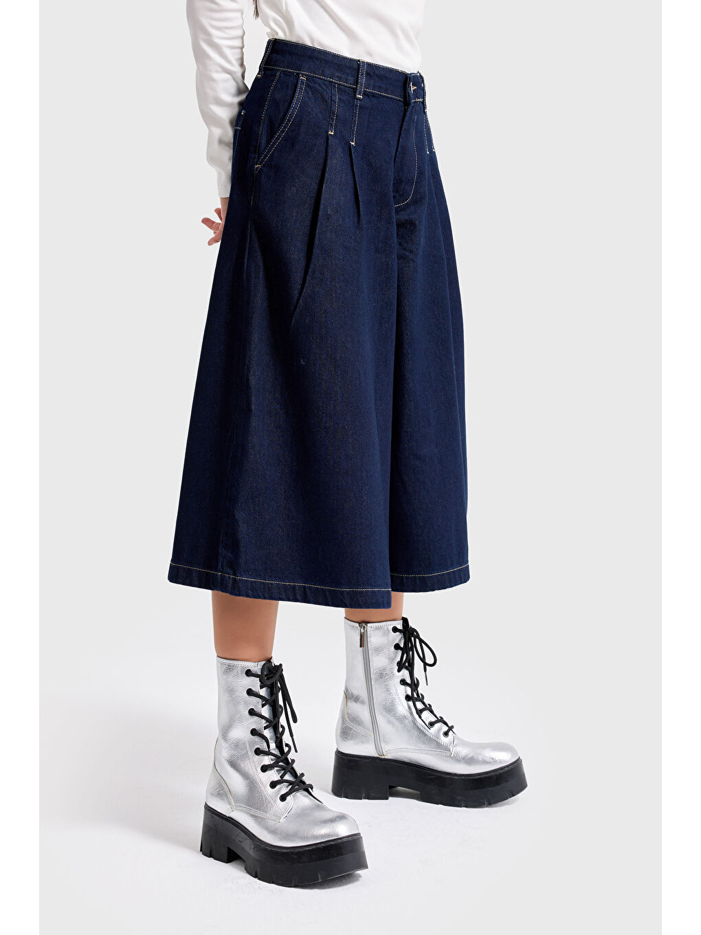 Kadın İndigo Renk 7s6-50 Baggy Fit Pileli Uzun Denim Bermuda Jean