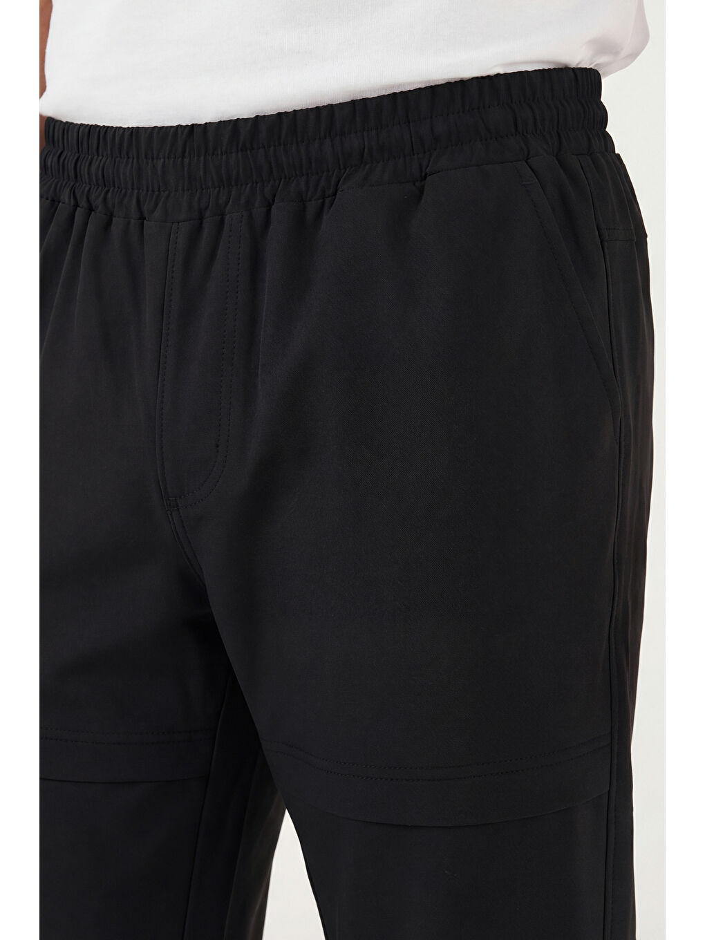 Siyah Regular Fit Normal Bel Düz Paça Pantolon 693705-5